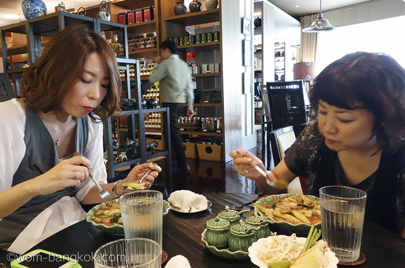 今回はランチタイムに訪れましたが、こちらのカフェはアフタヌーンティーセットが有名。特にタイ風のセットが観光客に人気。